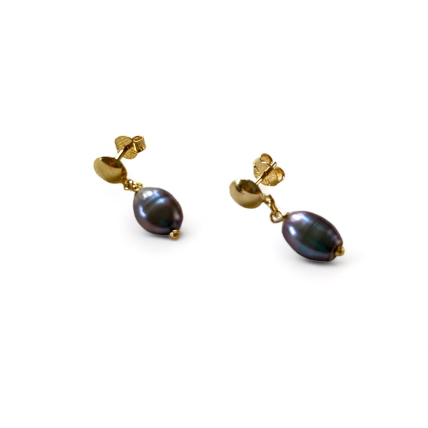 A TOUCH OF DREAMSHINES COLOR pearl short earrings