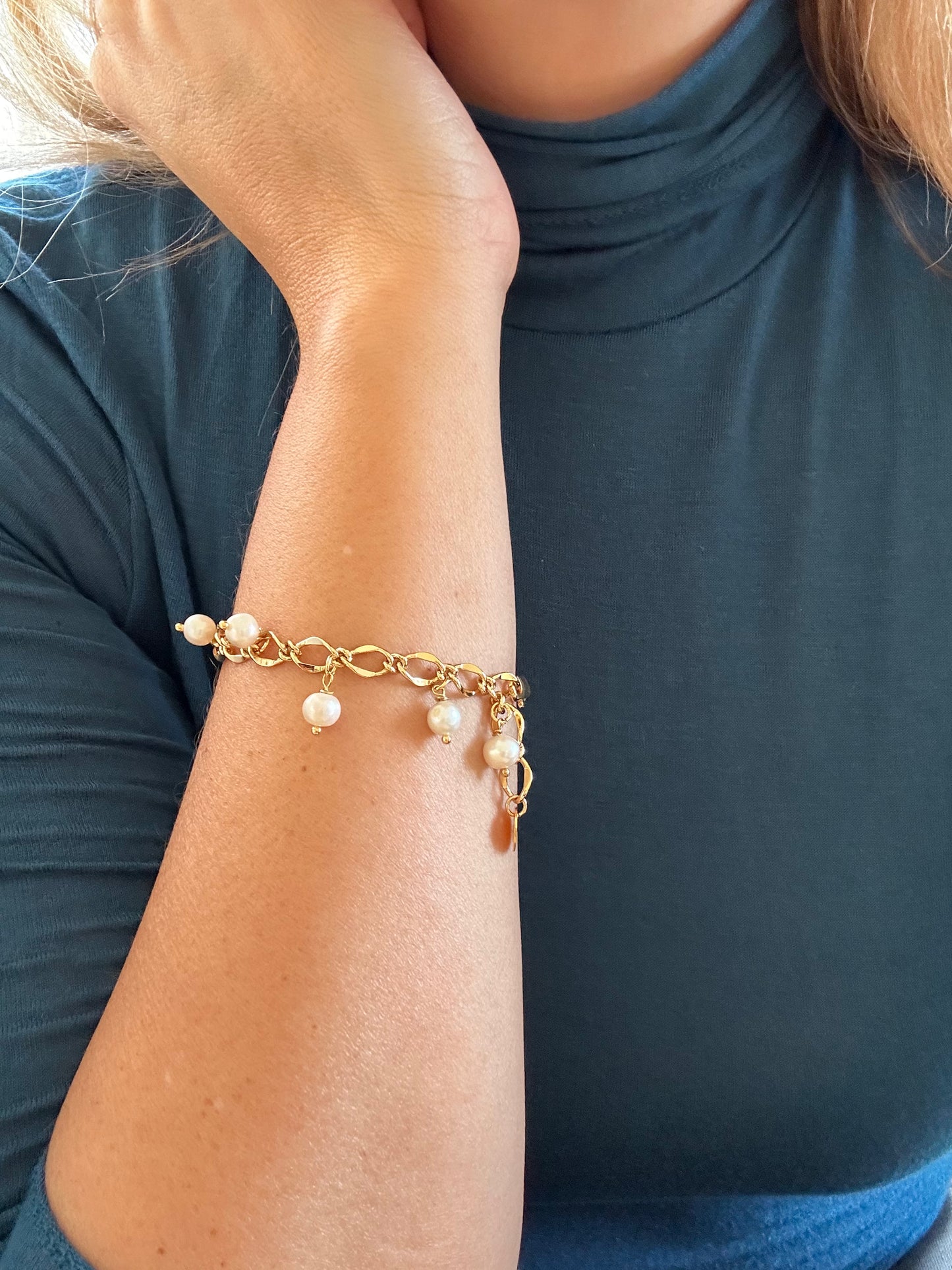 MARIA'S FAVORITE DREAMSHINES PEARL clasp bracelet