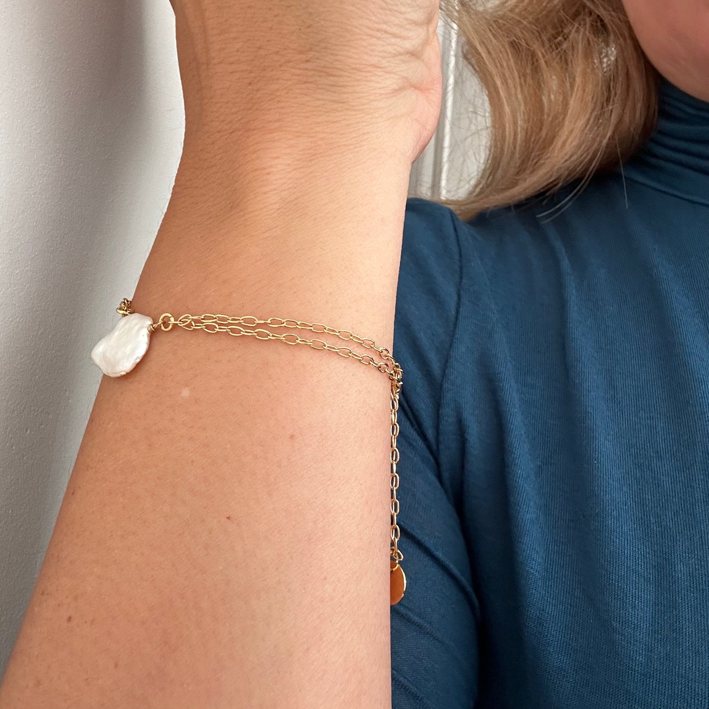 THE ONE BAROQUE PEARL clasp bracelet by DREAMSHINES