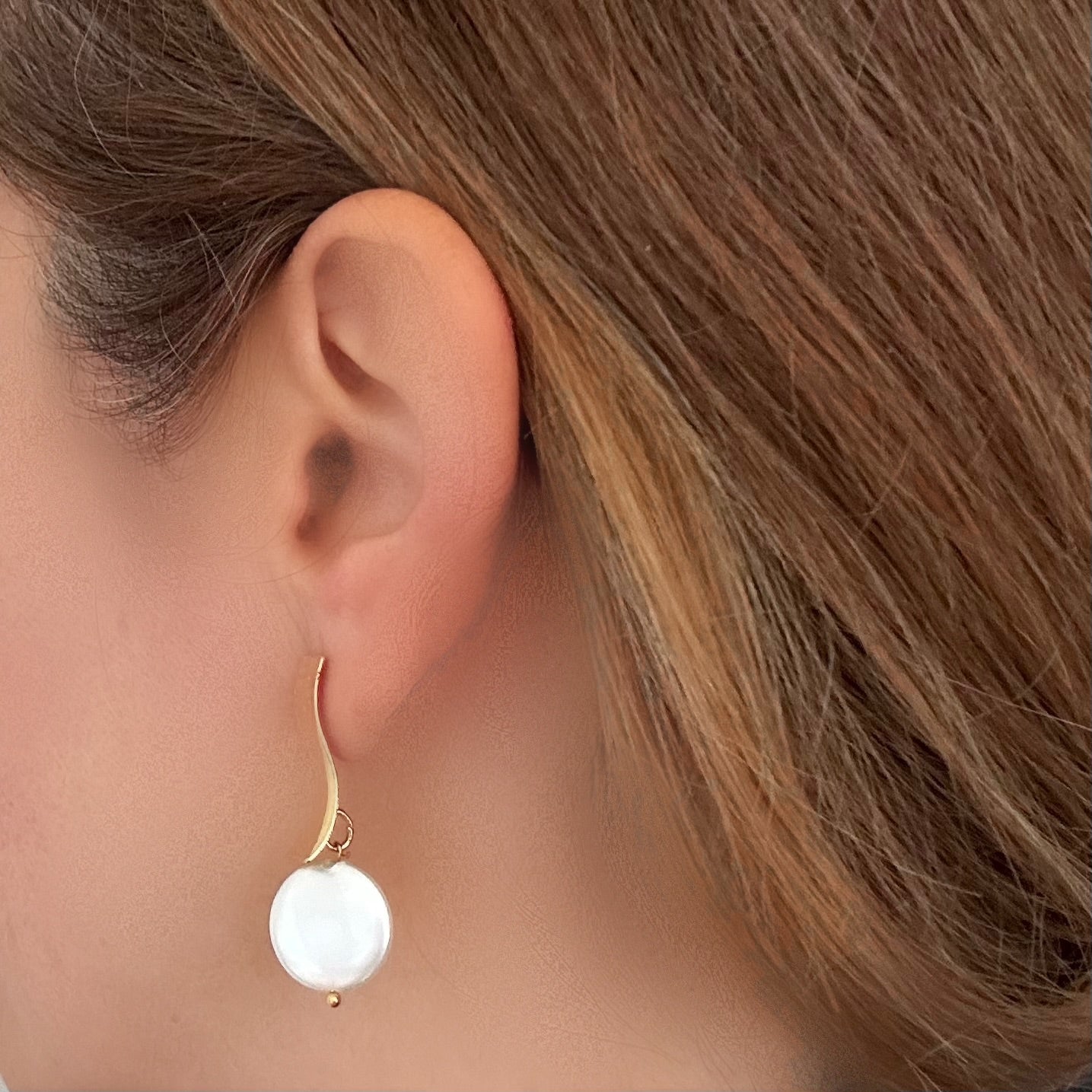 PEARL WITH A TWIST earrings